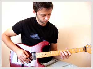 Lick of the week no. 6 - Diminished Tapped Arpeggios
